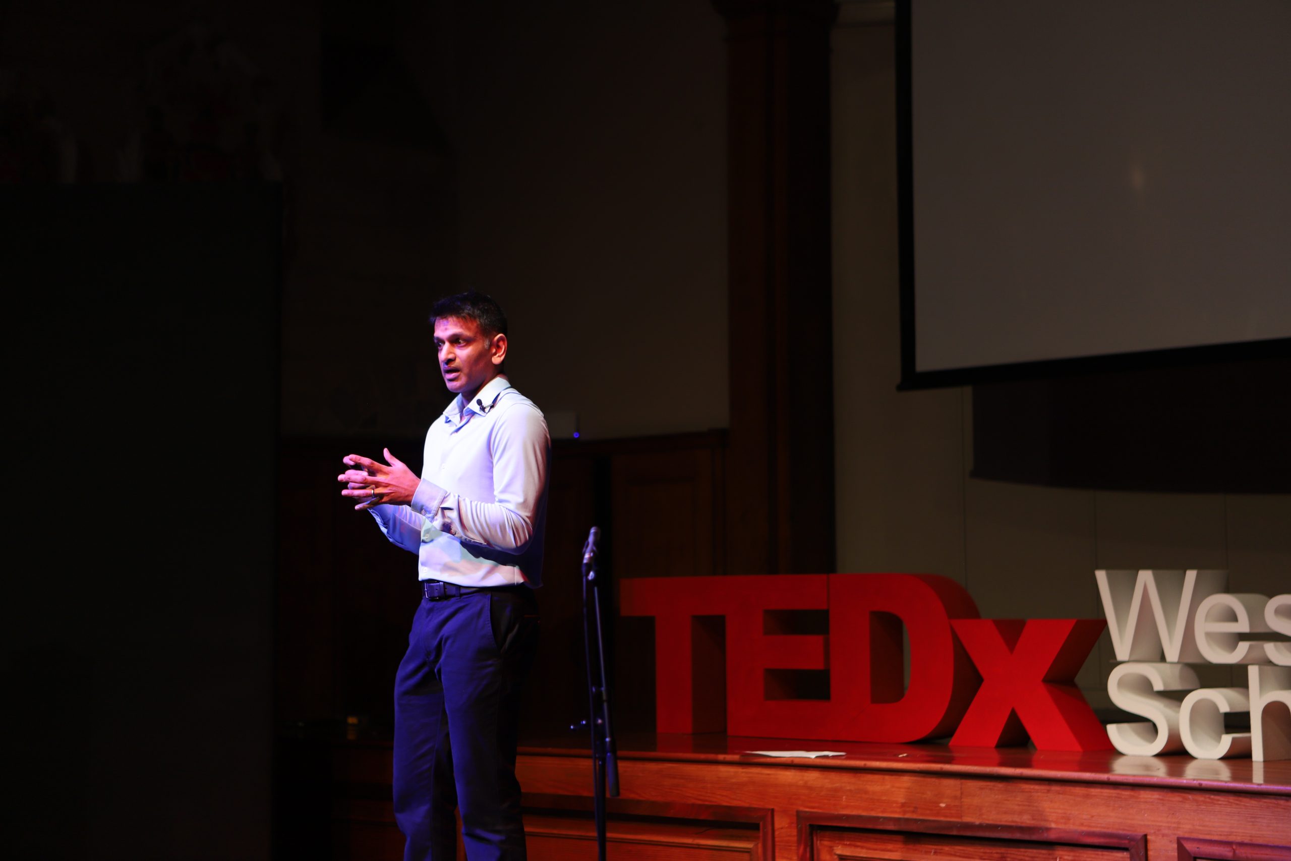 Anil Doshi – How to use AI without killing your creativity 